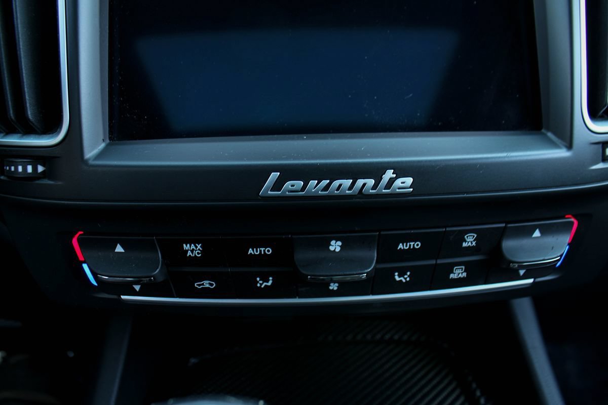 Used 2020 Maserati Levante GTS AWD/4WD image 34