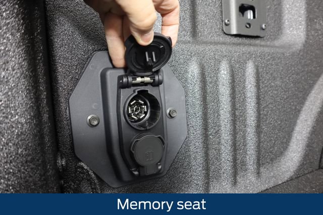 New 2026 Ford F350 Lariat w/ Black Appearance Package image 30