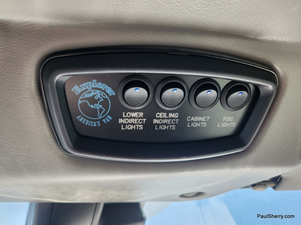 Used 2019 Chevrolet Express 2500 RWD image 41