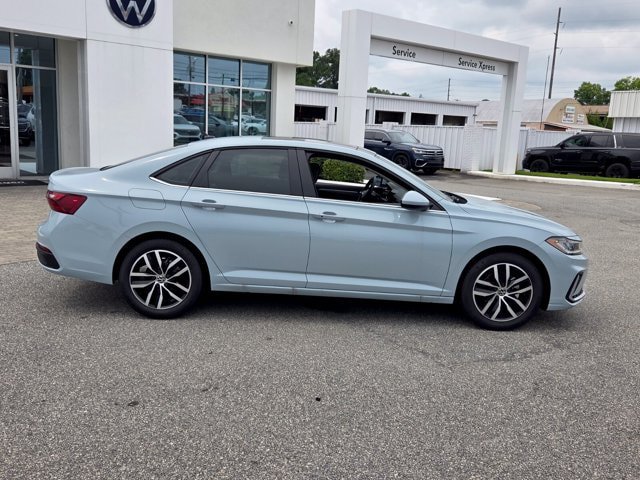 New 2026 Volkswagen Jetta SE FWD image 14