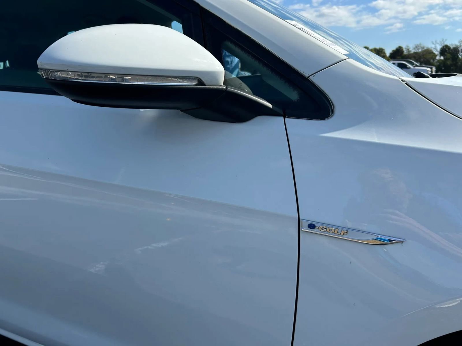 Used 2016 Volkswagen e-Golf SE FWD image 21