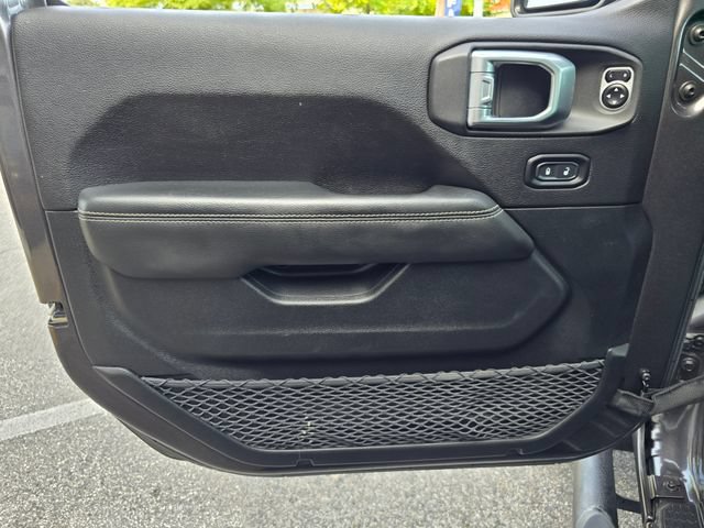 Used 2019 Jeep Wrangler Unlimited Sahara w/ Cold Weather Group AWD/4WD image 7