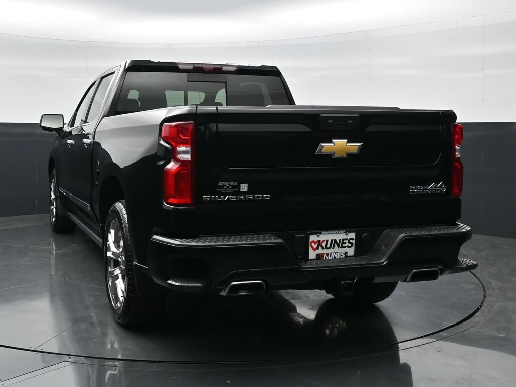 Used 2025 Chevrolet Silverado 1500 High Country AWD/4WD image 9