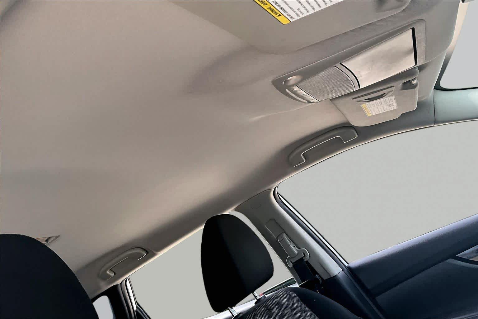 Used 2022 Nissan Rogue Sport SV FWD image 13