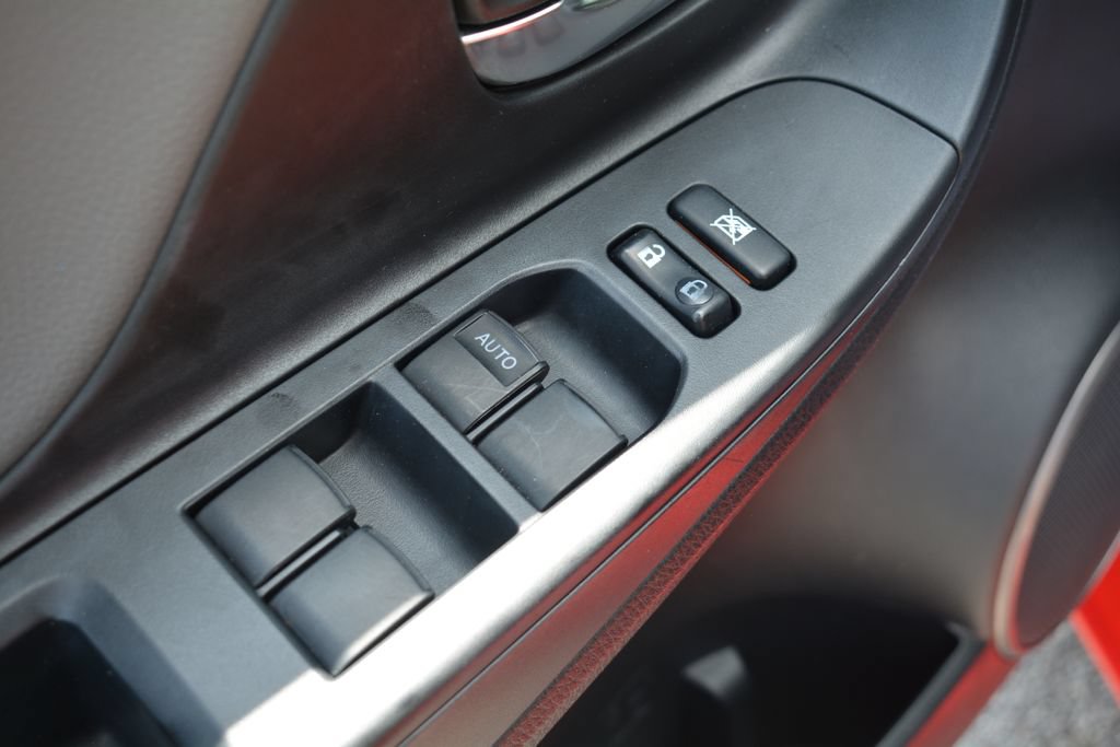 Used 2015 Toyota Yaris LE FWD image 8