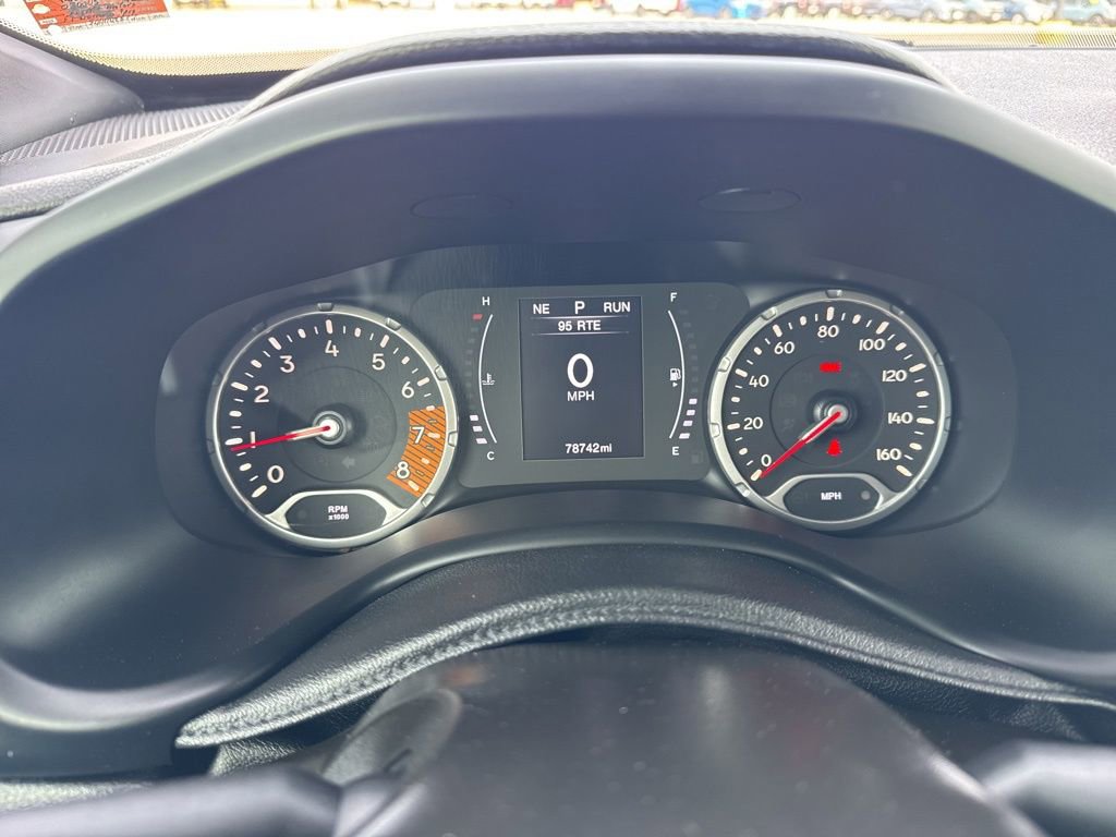 Used 2020 Jeep Renegade Latitude w/ Cold Weather Group image 23