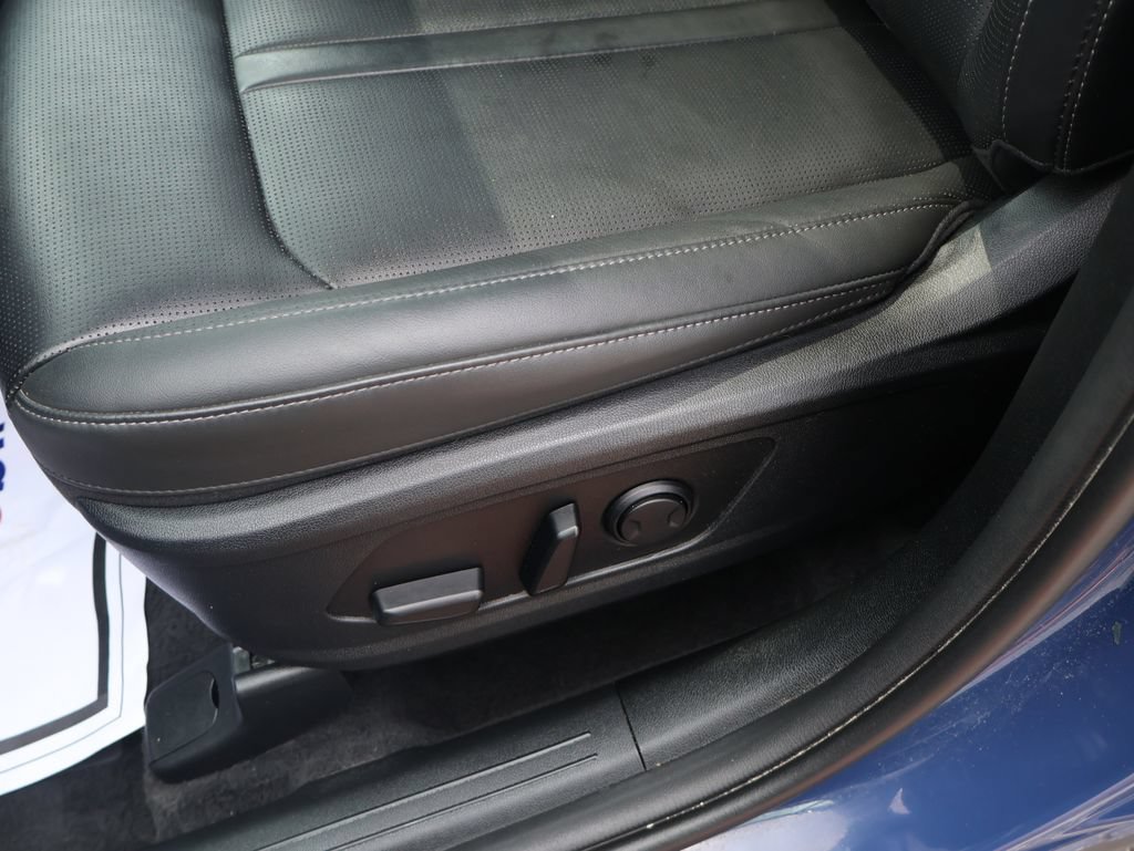 Certified 2024 Kia Sorento S w/ Panoramic Sunroof Package AWD/4WD image 21
