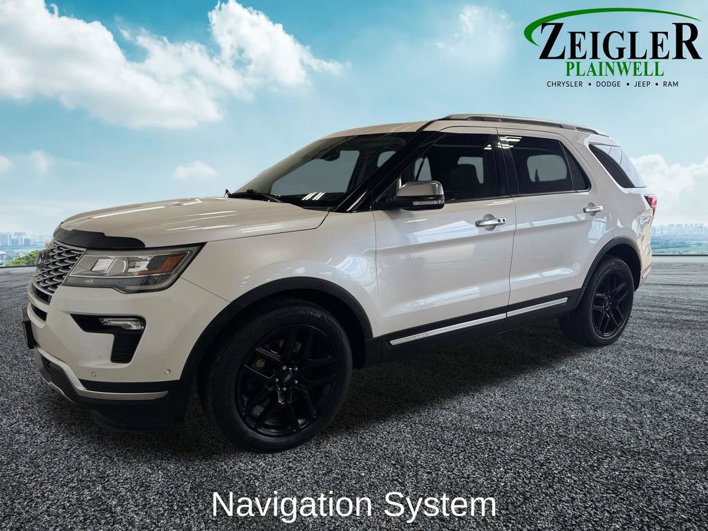 Used 2019 Ford Explorer Platinum AWD/4WD image 2