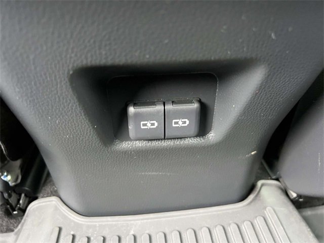 Used 2023 Toyota RAV4 SE image 12