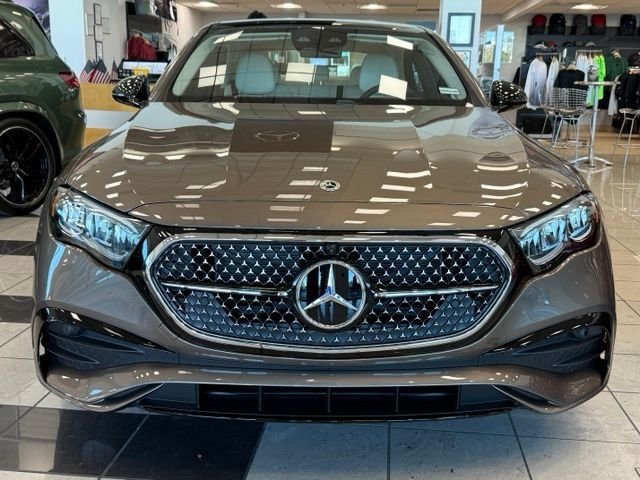 New 2026 Mercedes-Benz E 350 4MATIC Sedan image 3