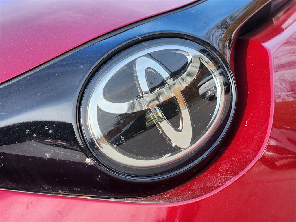 Used 2019 Toyota C-HR Limited image 12