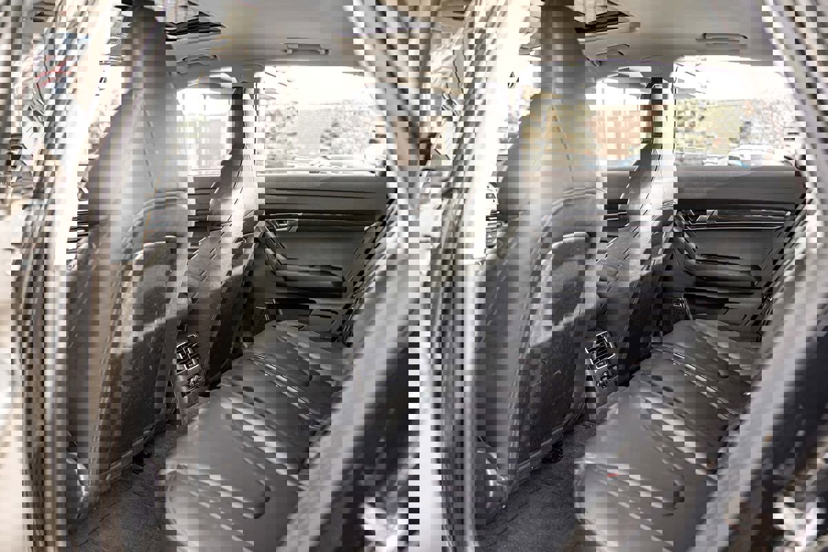 Used 2011 Audi S6 Prestige image 32