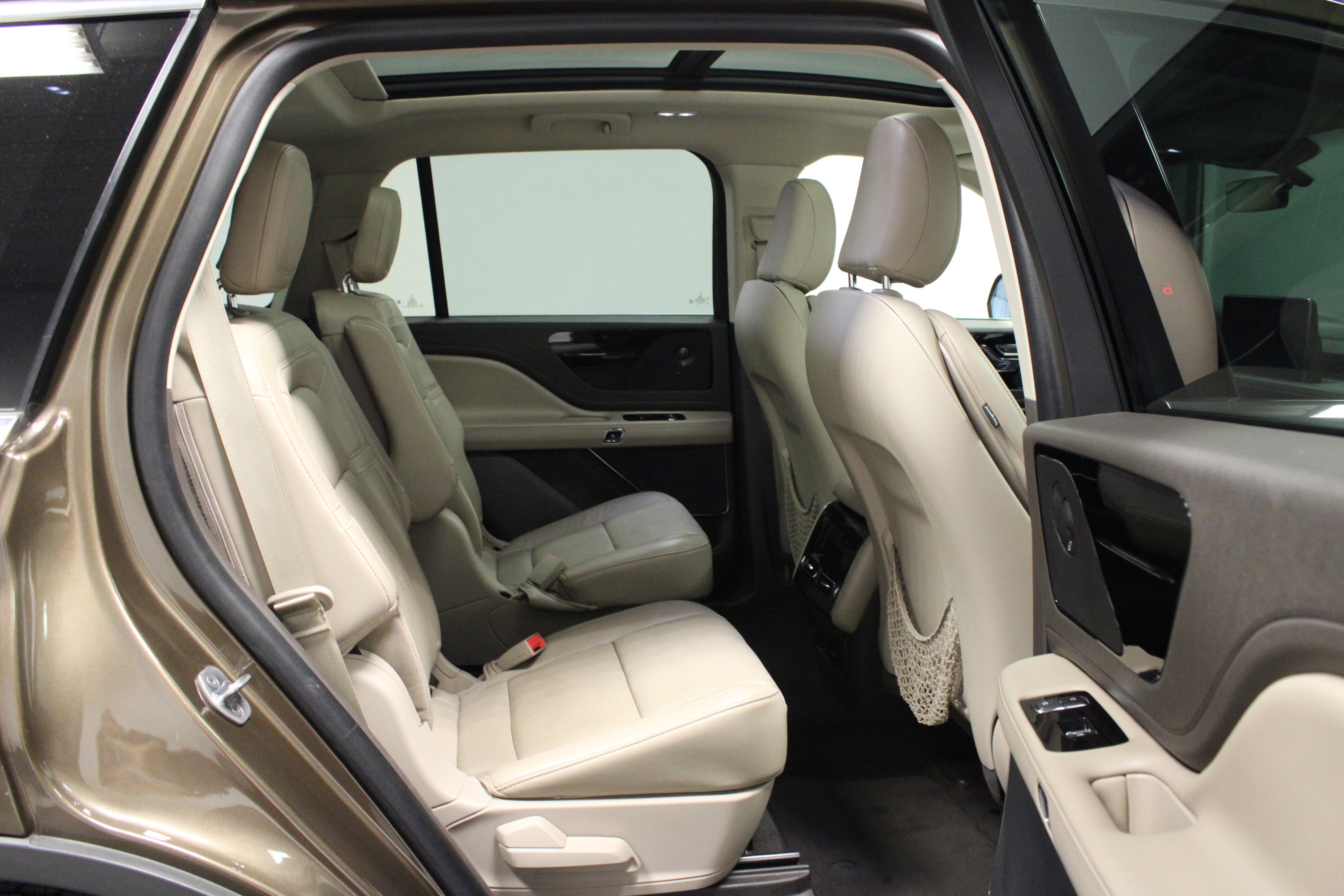 Used 2022 Lincoln Aviator Reserve w/ Elements Package Plus image 16