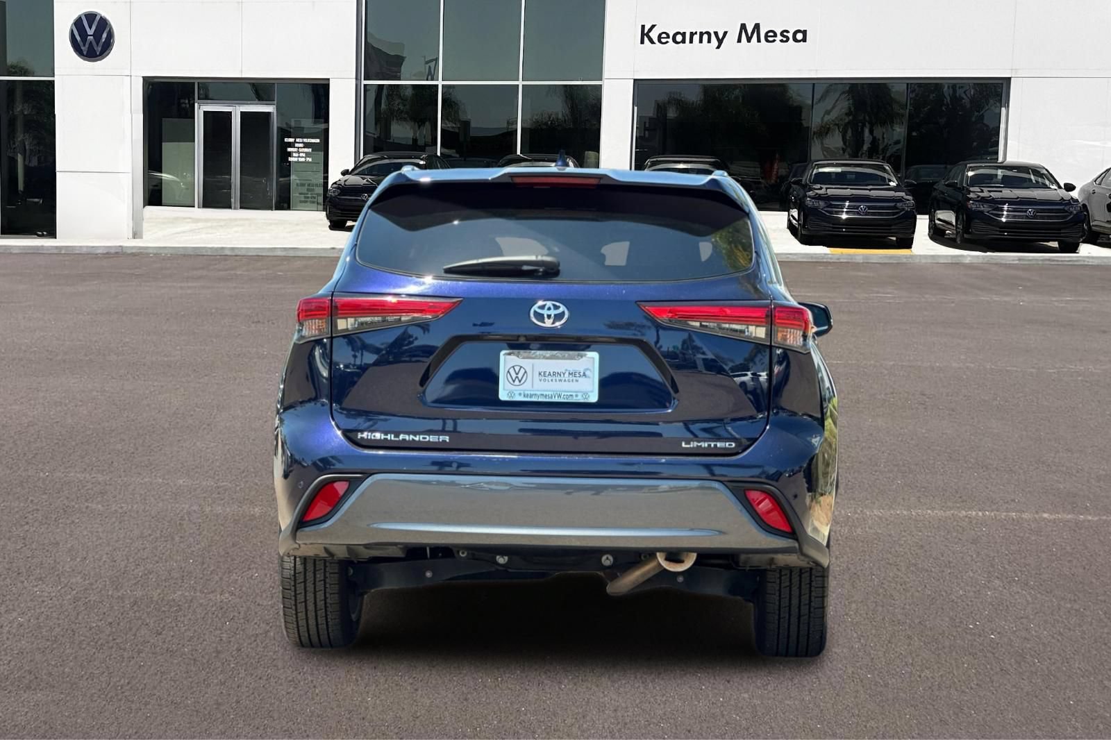Used 2020 Toyota Highlander Limited FWD image 5