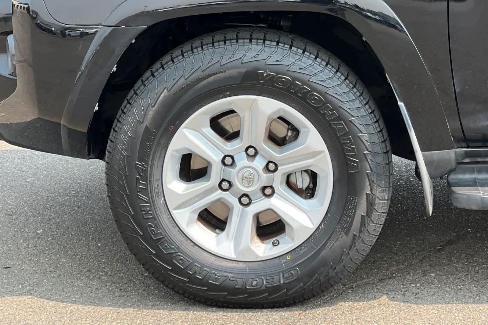 Used 2016 Toyota 4Runner SR5 RWD image 31