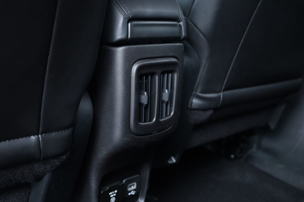 Used 2020 Jeep Compass Latitude FWD image 13