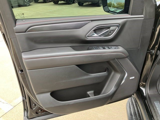 Used 2024 Chevrolet Suburban RST w/ Luxury Package AWD/4WD image 10