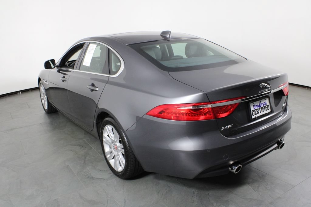 Used 2016 Jaguar XF Premium RWD image 14