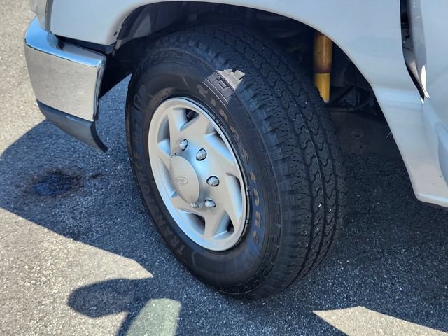 Used 2012 Ford E-350 and Econoline 350 XLT RWD image 30