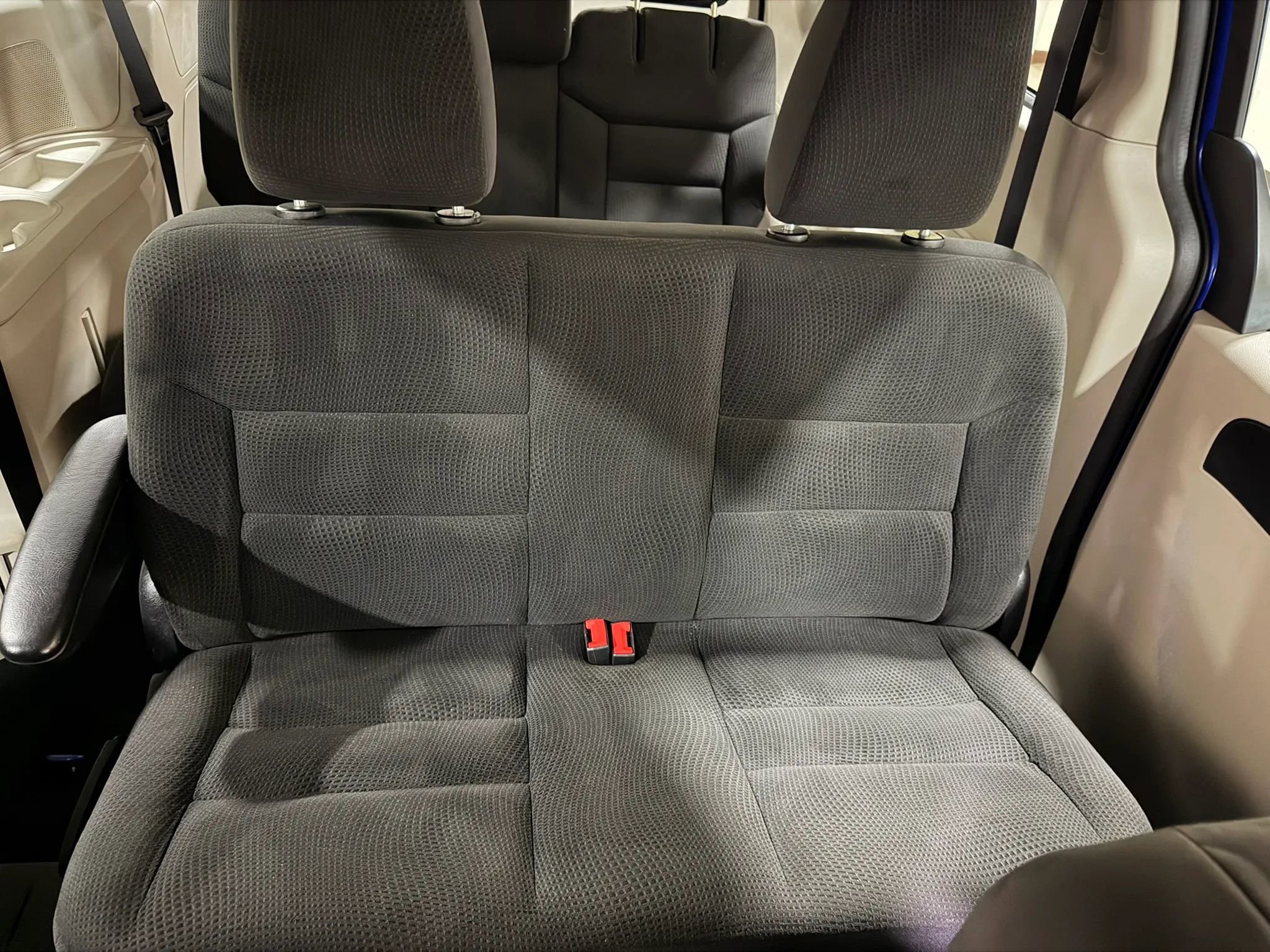 Used 2019 Dodge Grand Caravan SE FWD image 41