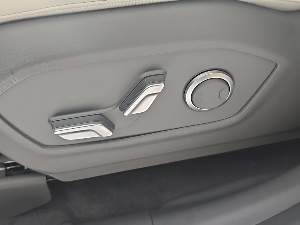 New 2027 Hyundai Santa Fe SEL FWD image 13