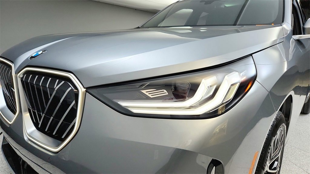 Used 2025 BMW X3 xDrive30i w/ Premium Package image 20