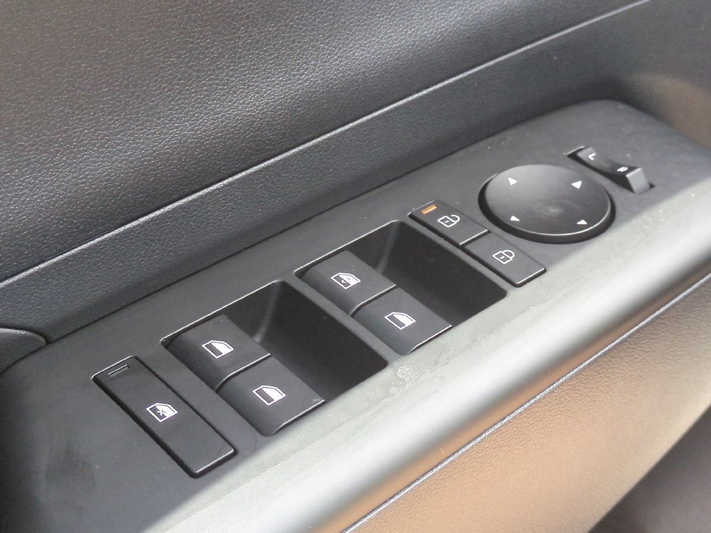 New 2027 Hyundai Kona SE FWD image 29