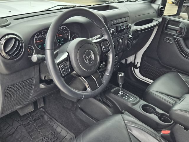 Used 2017 Jeep Wrangler Sahara AWD/4WD image 10