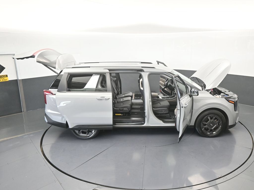 Used 2025 Kia Carnival EX FWD image 74