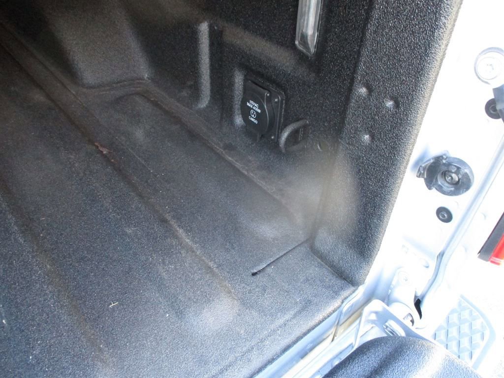 Used 2024 Jeep Gladiator Sport image 4