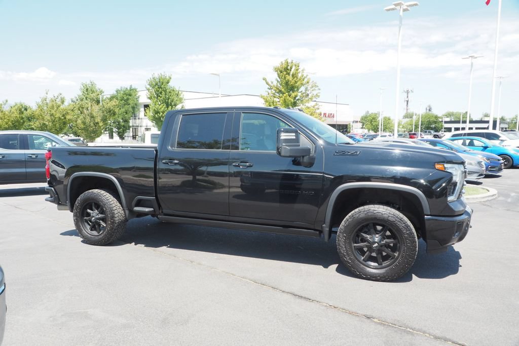 Used 2024 Chevrolet Silverado 3500 LTZ w/ LTZ Plus Package AWD/4WD image 8