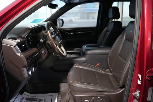 Used 2021 GMC Yukon XL Denali w/ Advanced Technology Package AWD/4WD image 14
