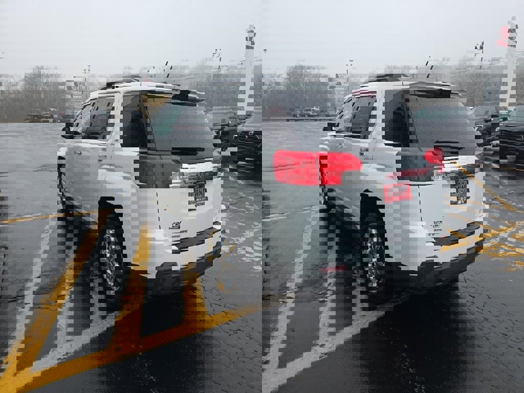 Used 2015 GMC Terrain SLE w/ Chrome Edition image 6