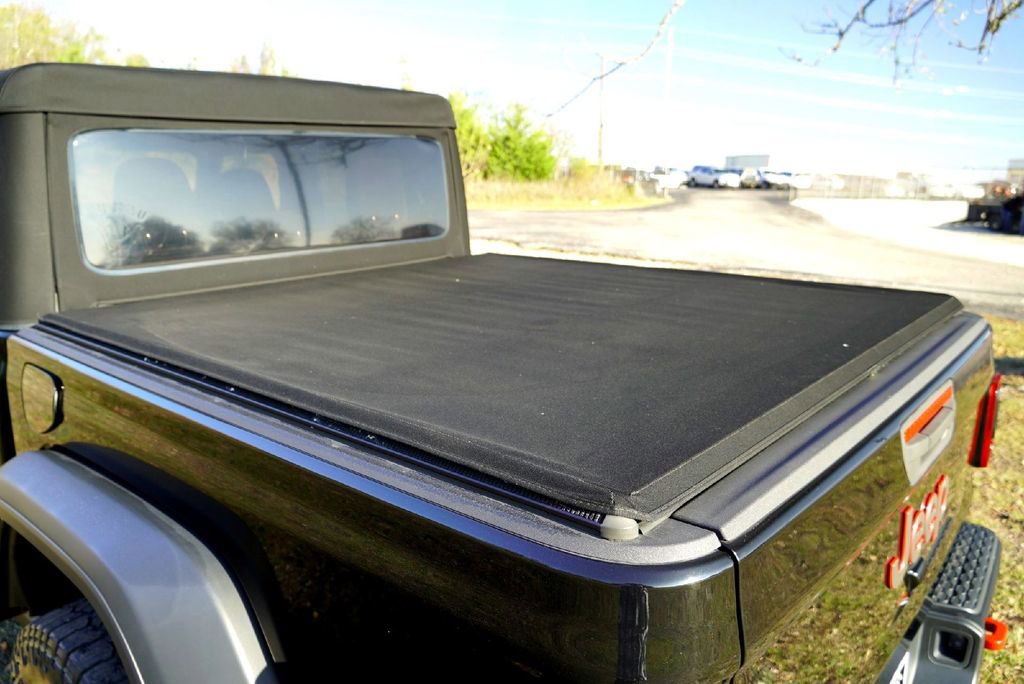 Used 2022 Jeep Gladiator Rubicon w/ Safety Group image 38