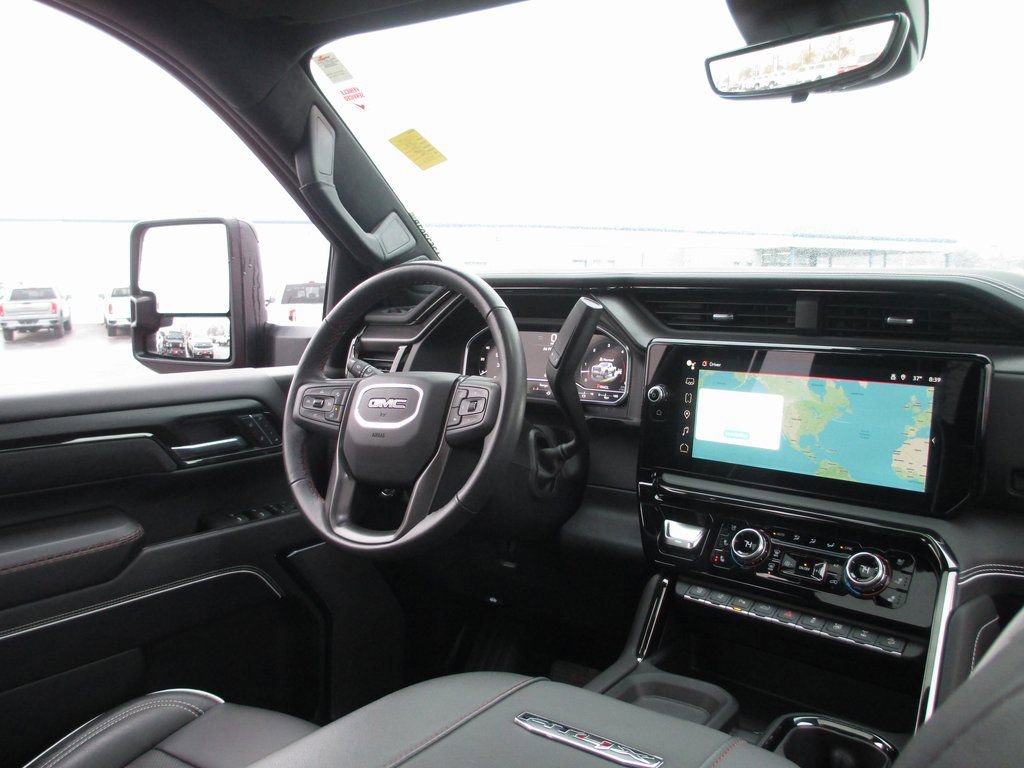 Used 2025 GMC Sierra 2500 AT4X image 28