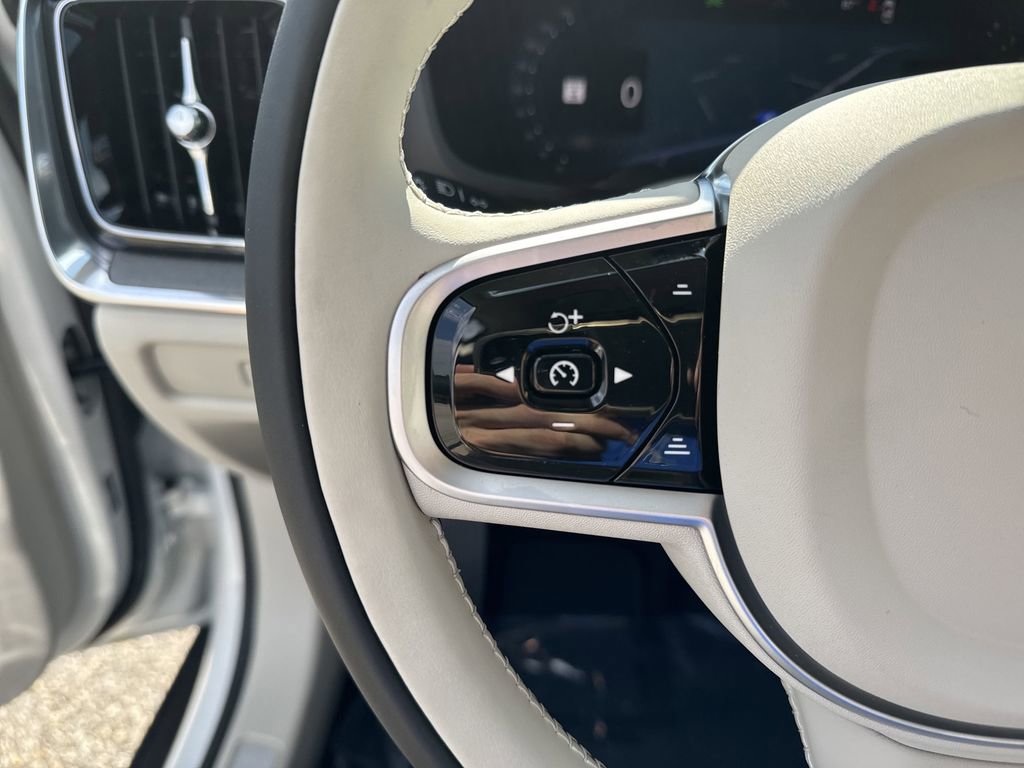 New 2026 Volvo V60 B5 Cross Country Plus w/ Protection Package Premier image 21