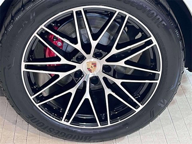 New 2025 Porsche Cayenne S image 14