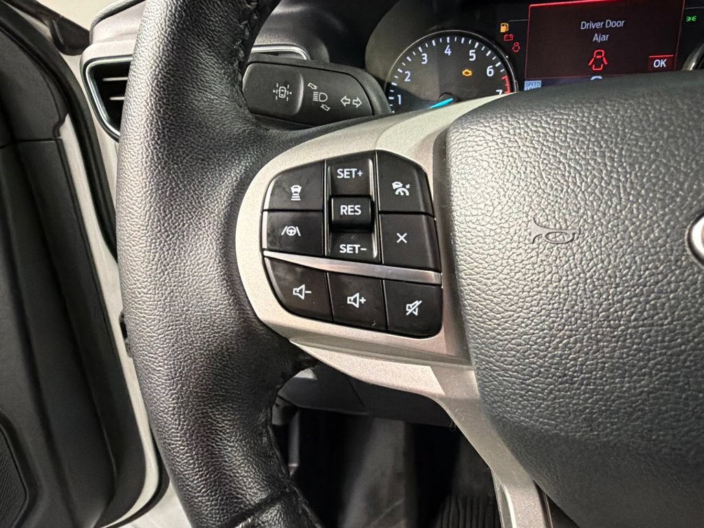 Certified 2023 Ford Explorer XLT w/ Equipment Group 202A AWD/4WD image 19