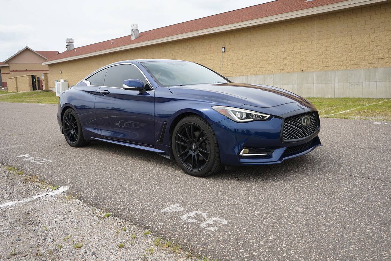 Used 2019 INFINITI Q60 3.0t Luxe AWD/4WD image 3