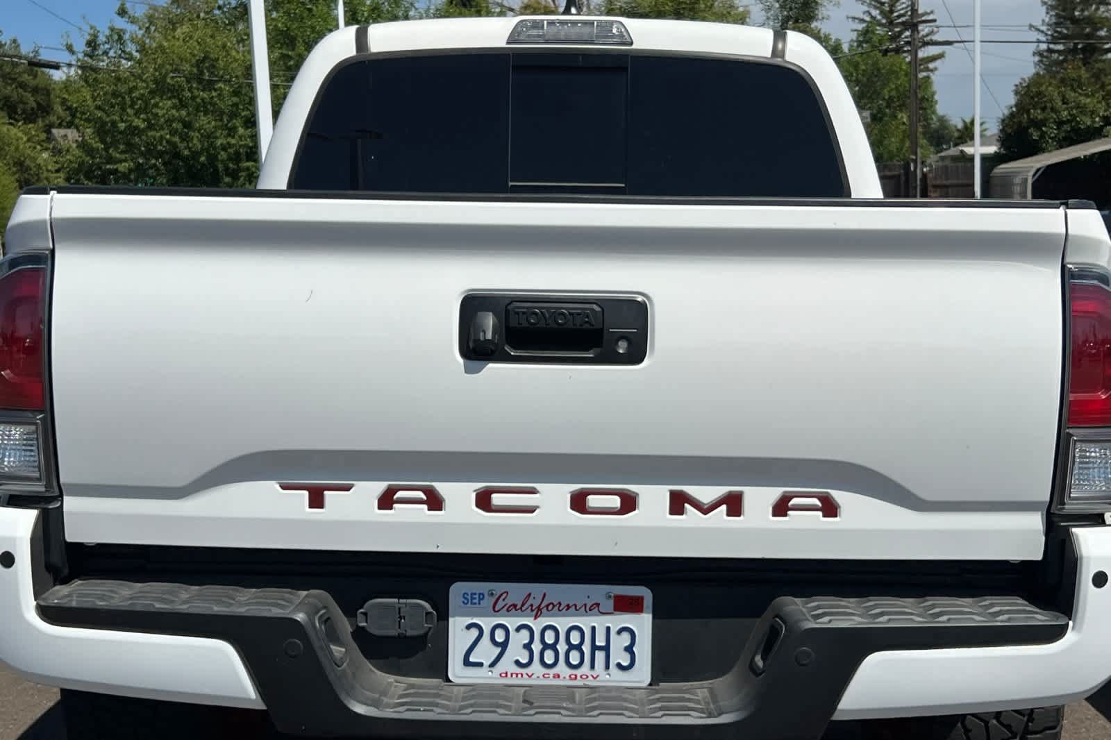 Used 2021 Toyota Tacoma TRD Sport w/ Technology Package AWD/4WD image 19