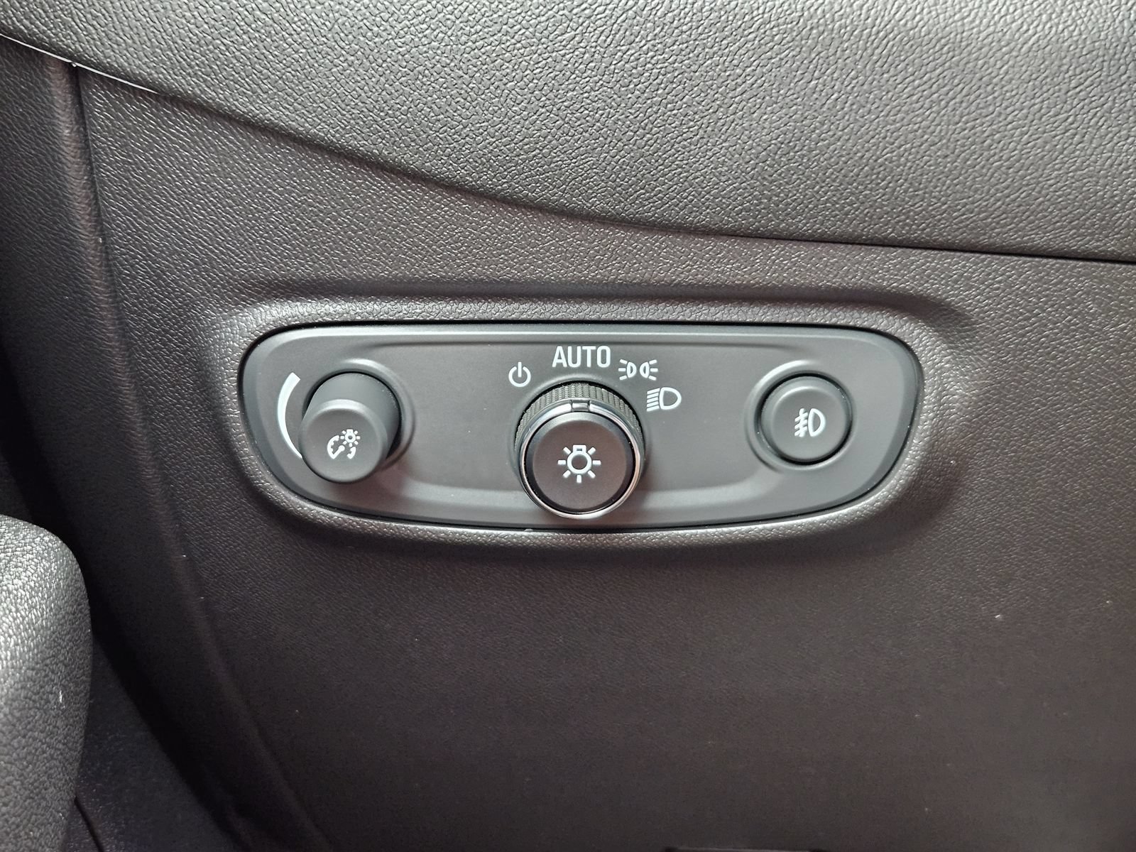 Certified 2023 Chevrolet Equinox Premier FWD image 24