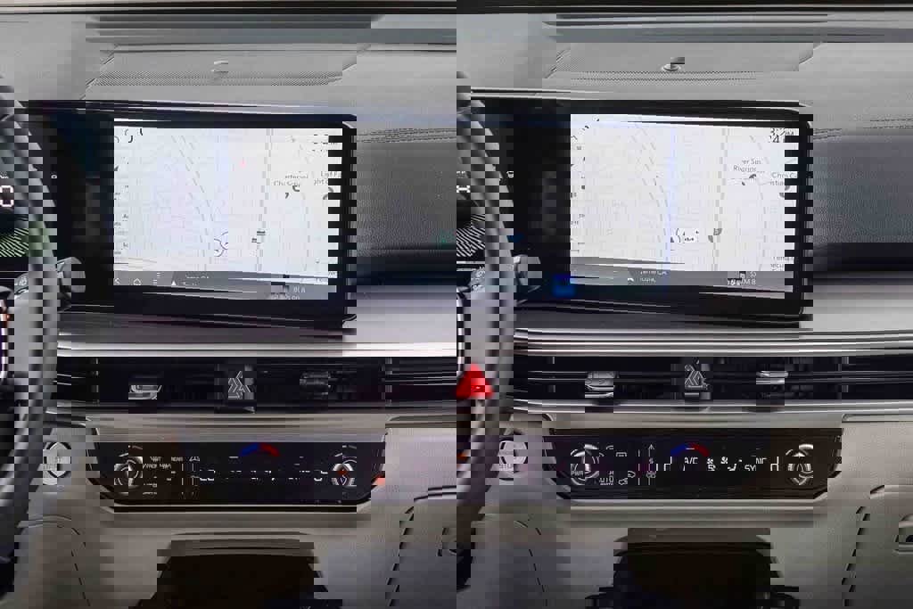 Certified 2024 Kia Sorento EX image 12