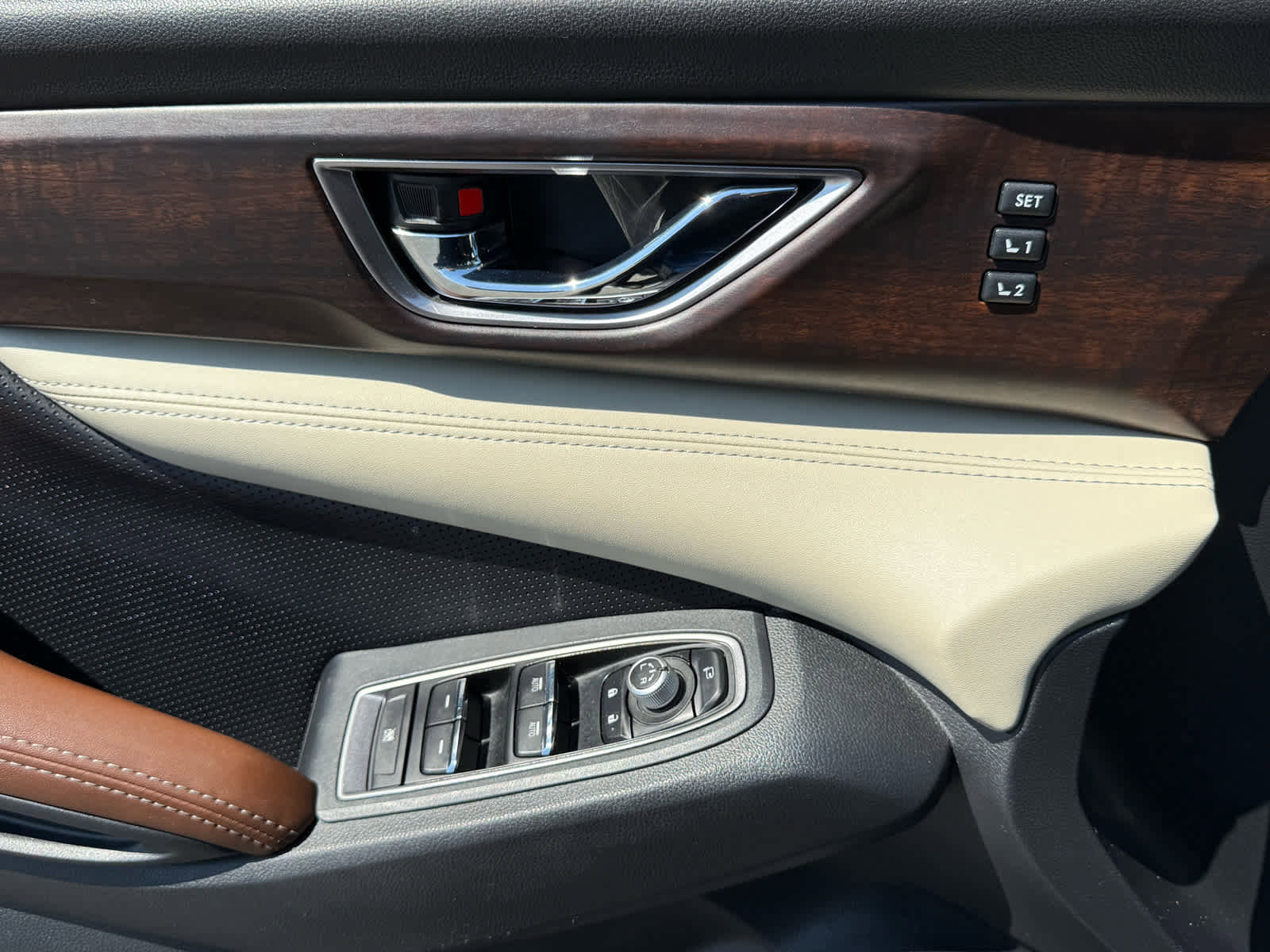 Used 2020 Subaru Ascent Touring w/ Popular Package #2A image 14