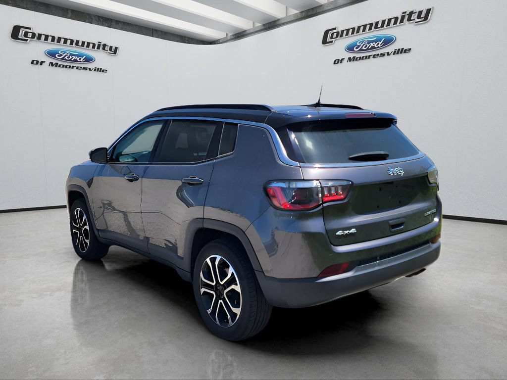Used 2022 Jeep Compass Limited w/ Sun and Sound Group AWD/4WD image 8