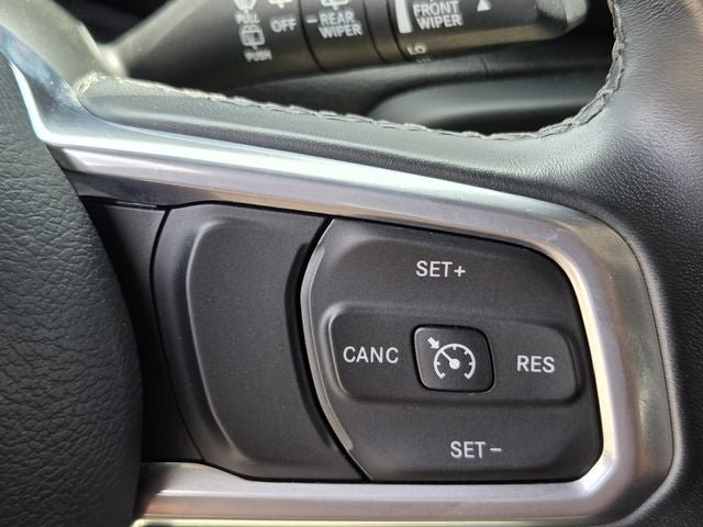 Used 2020 Jeep Wrangler Unlimited Sahara AWD/4WD image 26