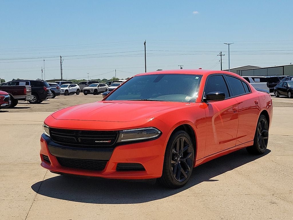 Used 2023 Dodge Charger SXT w/ Blacktop Package RWD image 2