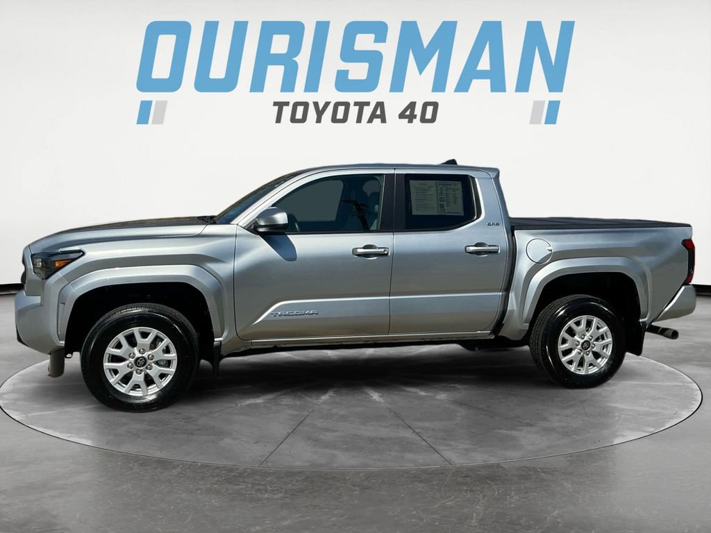 Certified 2025 Toyota Tacoma SR5 AWD/4WD image 4