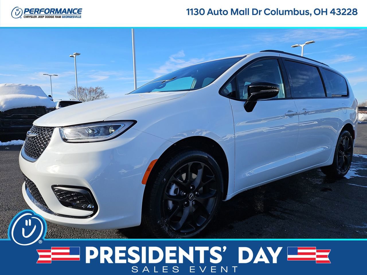 New 2026 Chrysler Pacifica Select image 3