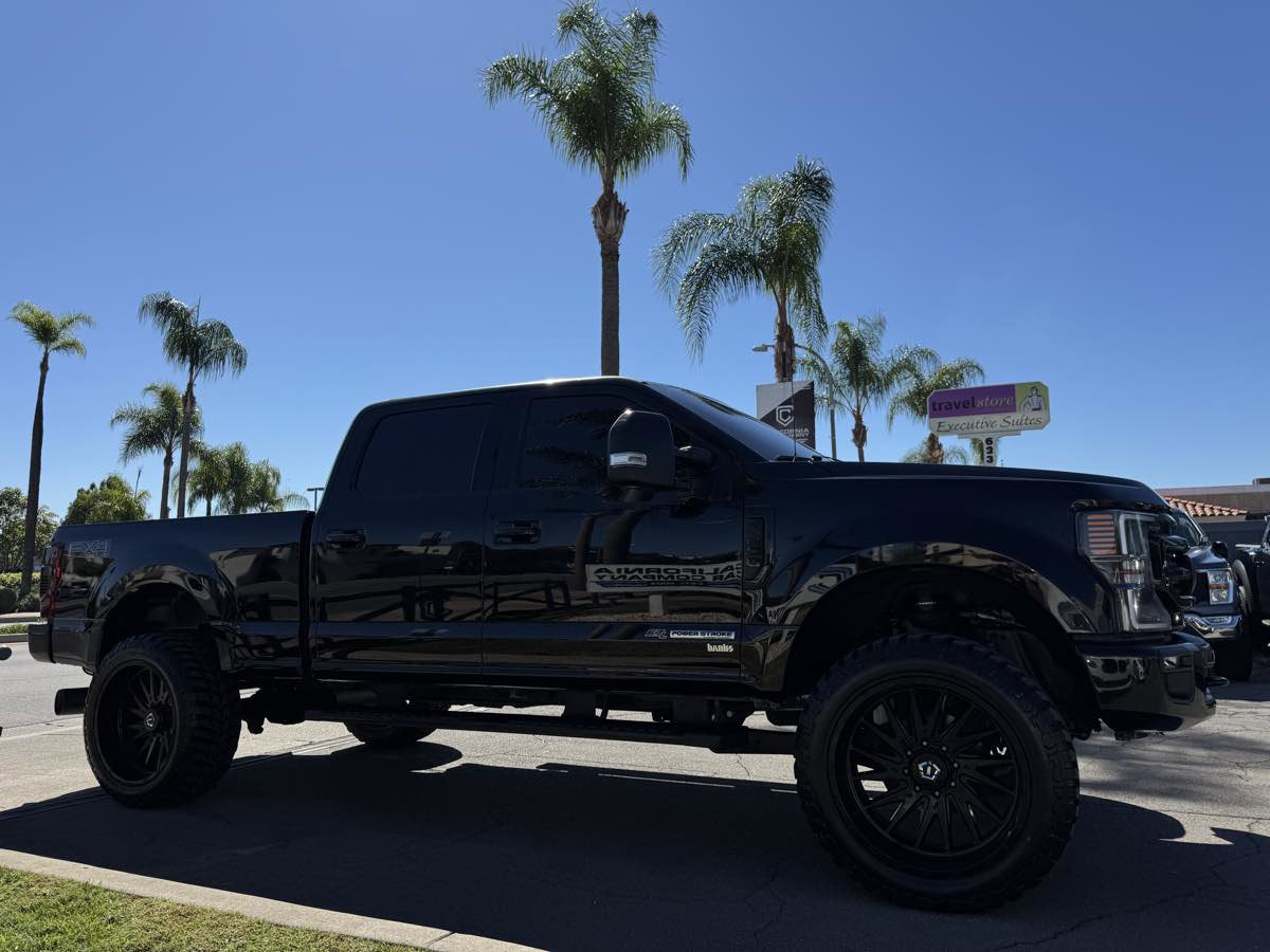 Used 2021 Ford F250 Lariat image 9