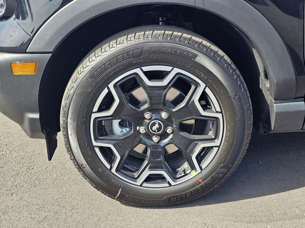 New 2025 Ford Bronco Sport Outer Banks image 8